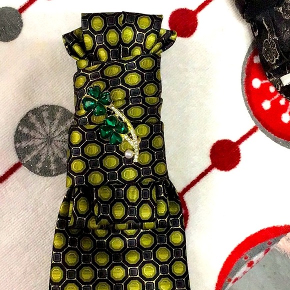 Green Necktie NO NECKLACE - Picture 1 of 1